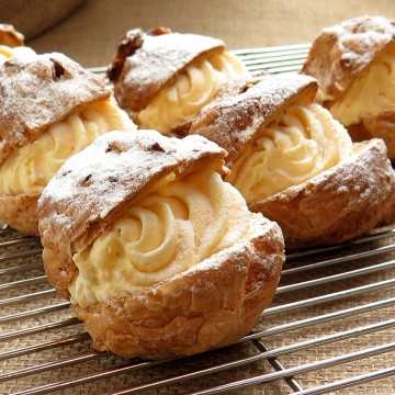 cream-puffs-427181_1920